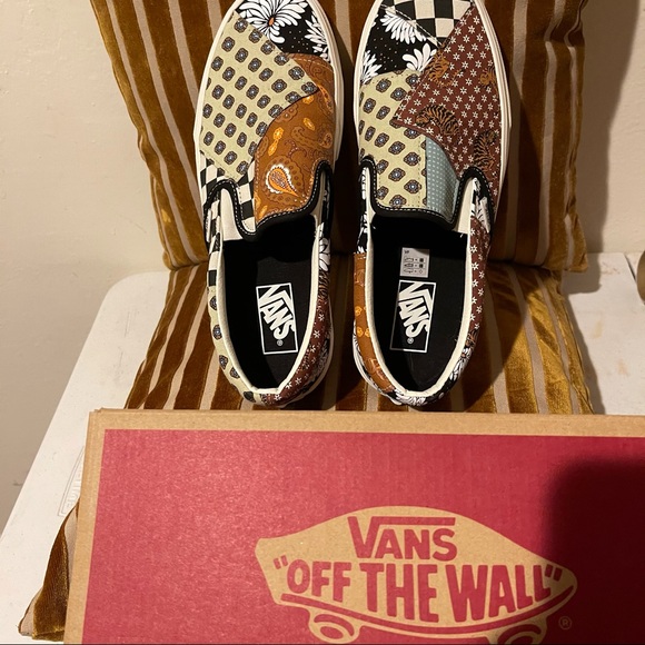 Brand New Vans Classic Tiger Patchwork Slip-Ons - Picture 3 of 3